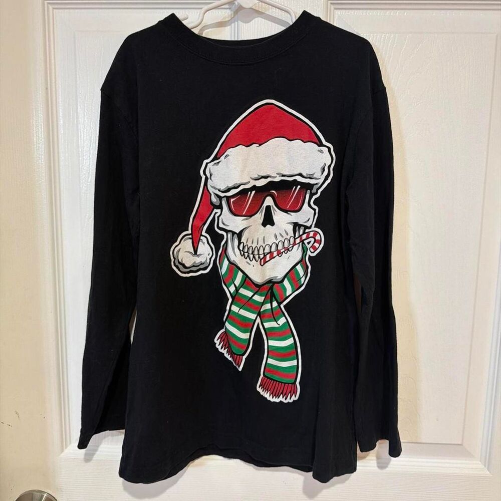 The children's Place Black Long Sleeve Shirt with Santa Hat and Scarf on Skull